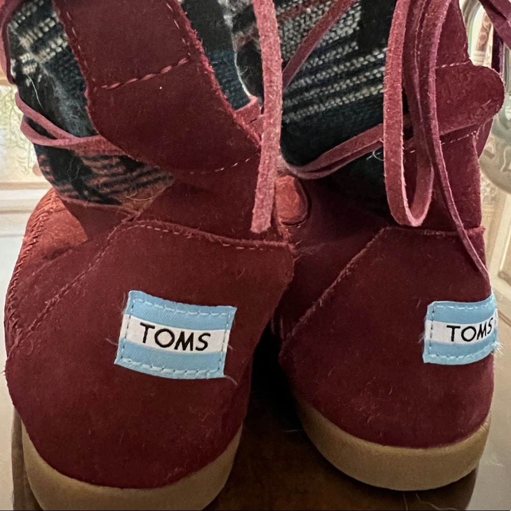 Toms Winter Boots, Size 8.5
